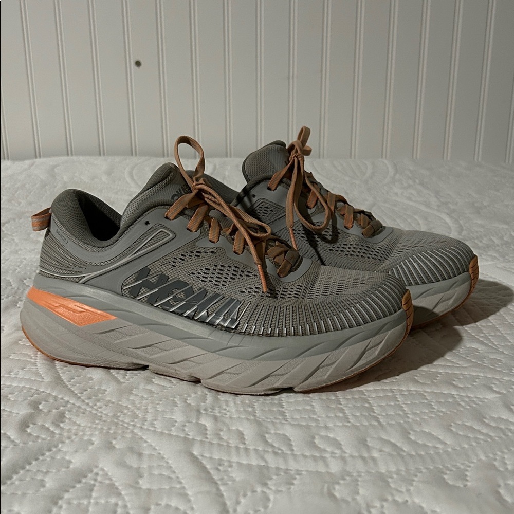 Hoka Bondi 7 Gray and Peach/Coral Athletic Shoe SZ: 7.5 - Picture 5 of 16